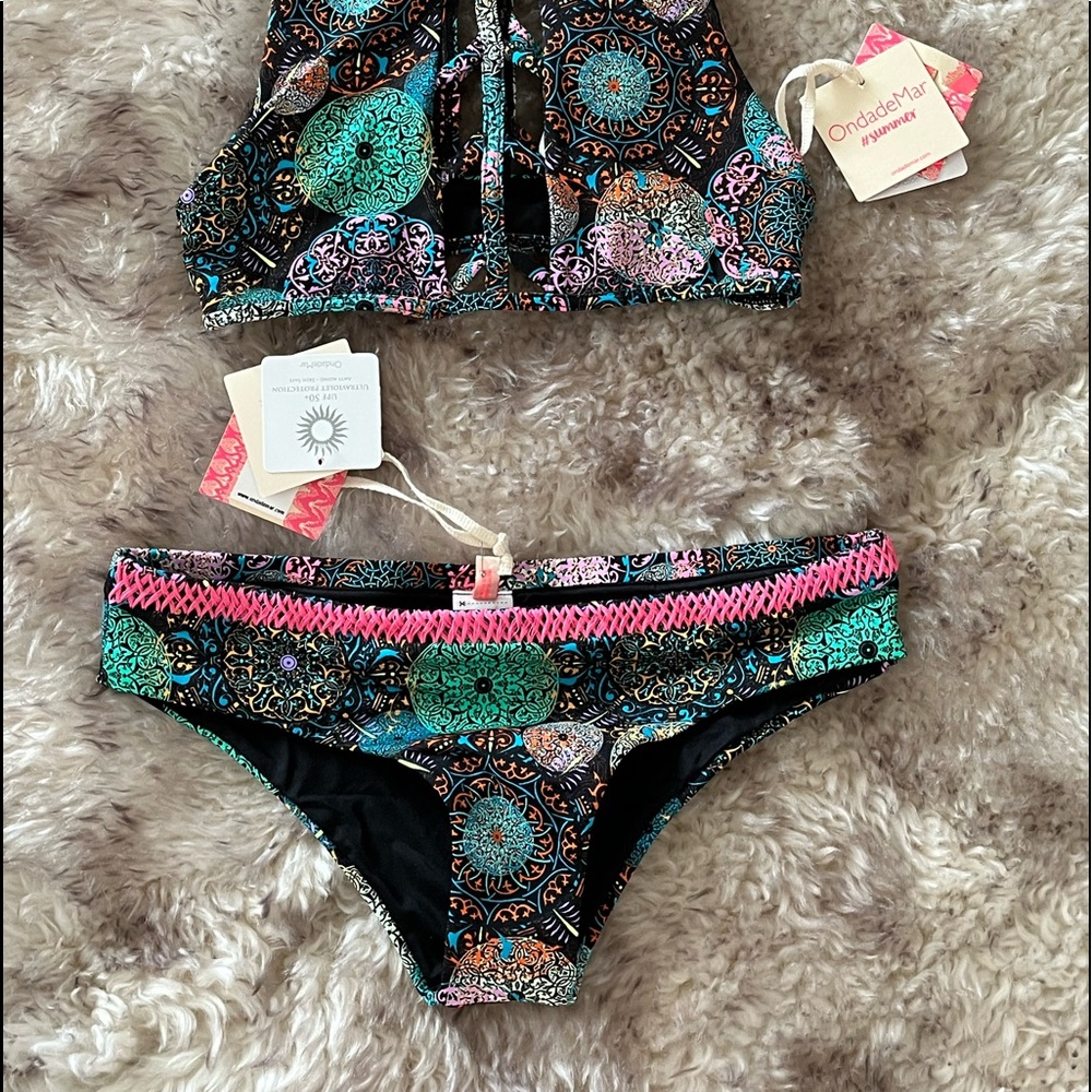 Onda de mar ,  nwt teen girls Size 16.  Perfect conditions